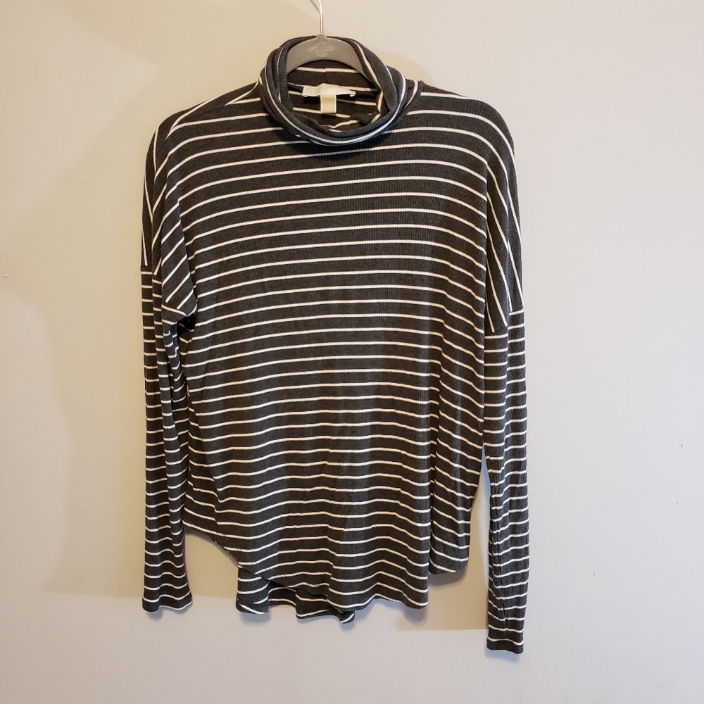 Michael Kors turtle neck Sz. L